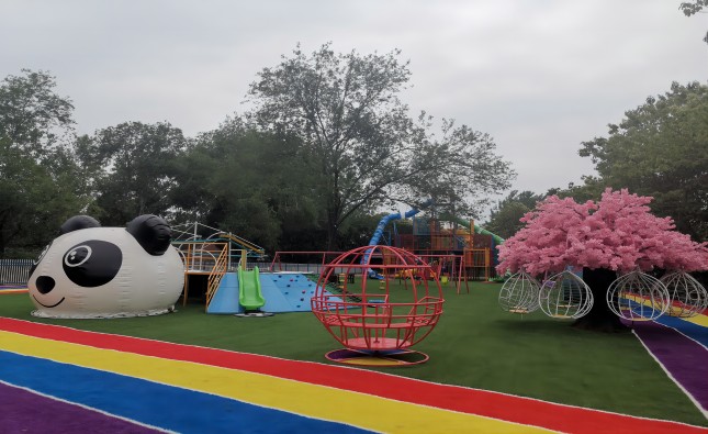 Non-powered amusement park